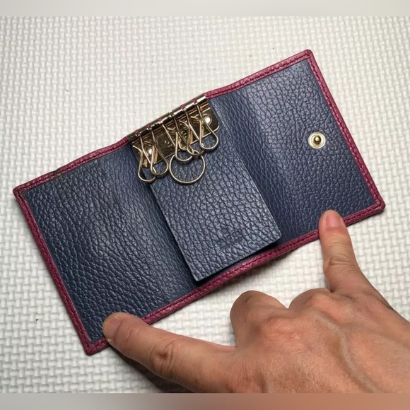 Gucci Key Holder- EUC - Picture 5 of 8